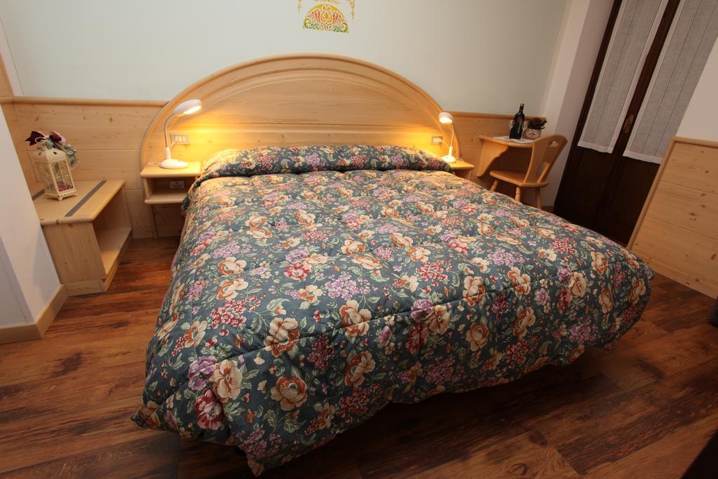 Gh Hotel Fratazza Sankt Martin am Sismunthbach Zimmer foto