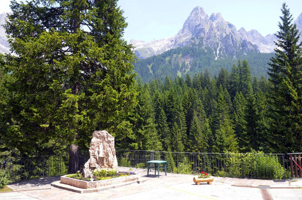 Gh Hotel Fratazza Sankt Martin am Sismunthbach Exterior foto