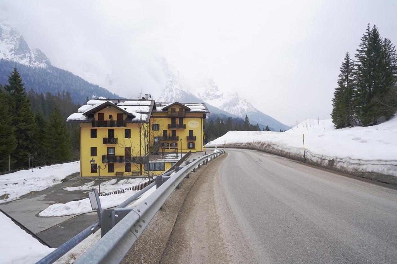 Gh Hotel Fratazza Sankt Martin am Sismunthbach Exterior foto